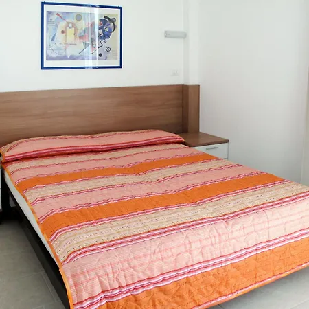 Lägenhet Fiore-9 By Interhome Lignano Sabbiadoro
